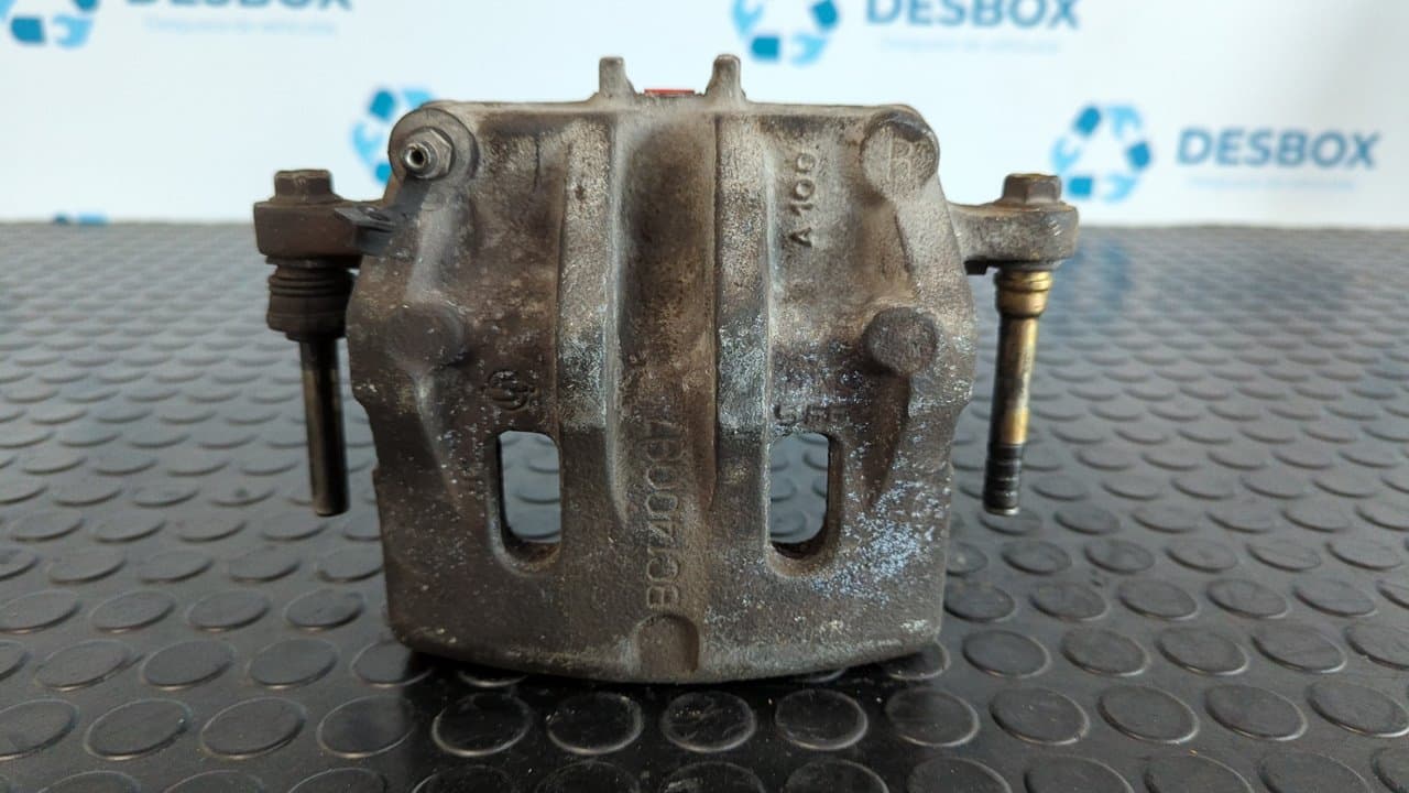 Recambio de PINZA DE FRENO DELANTERA DERECHA para SSANGYONG RODIUS Xdi Deluxe 4WD D27DT referencia OEM IAM BC140097 - PLATA