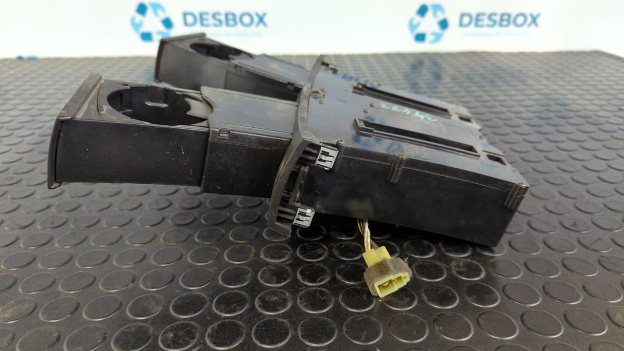 Recambio de NO IDENTIFICADO para SSANGYONG RODIUS Xdi Deluxe 4WD D27DT referencia OEM IAM 7653021000 - PLATA 4