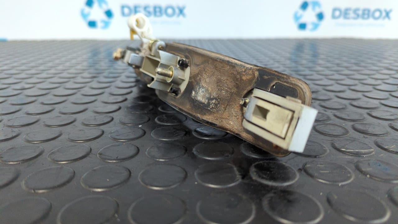 Recambio de MANETA DELANTERA IZQUIERDA para SSANGYONG RODIUS Xdi Deluxe 4WD D27DT - PLATA 3