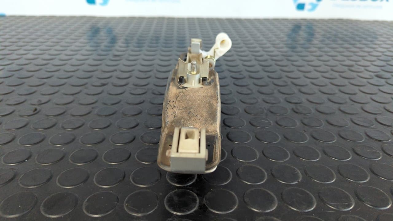 Recambio de MANETA  TRASERA IZQUIERDA para SSANGYONG RODIUS Xdi Deluxe 4WD D27DT - PLATA 4