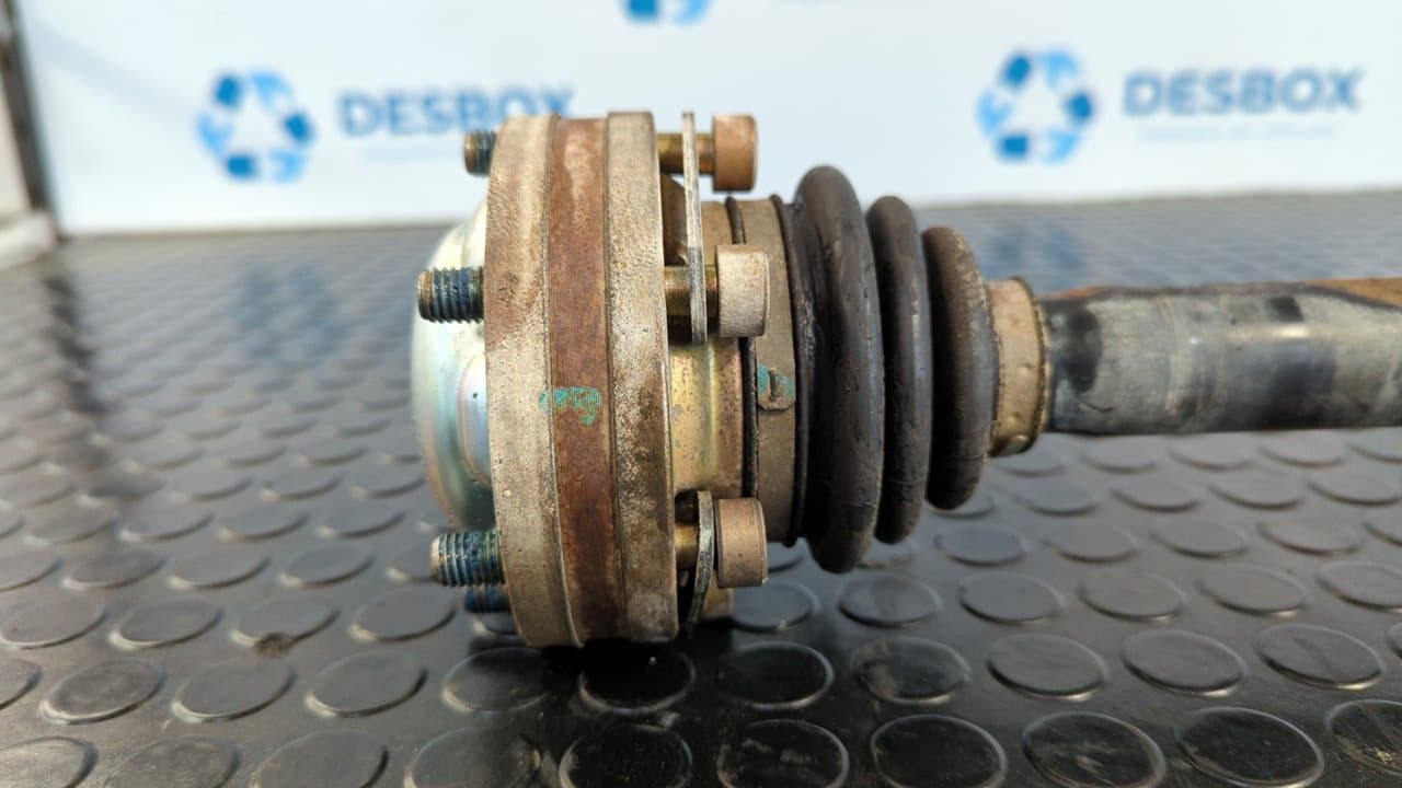 Recambio de TRANSMISION TRASERA IZQUIERDA para SSANGYONG RODIUS D27DT - PLATA 2