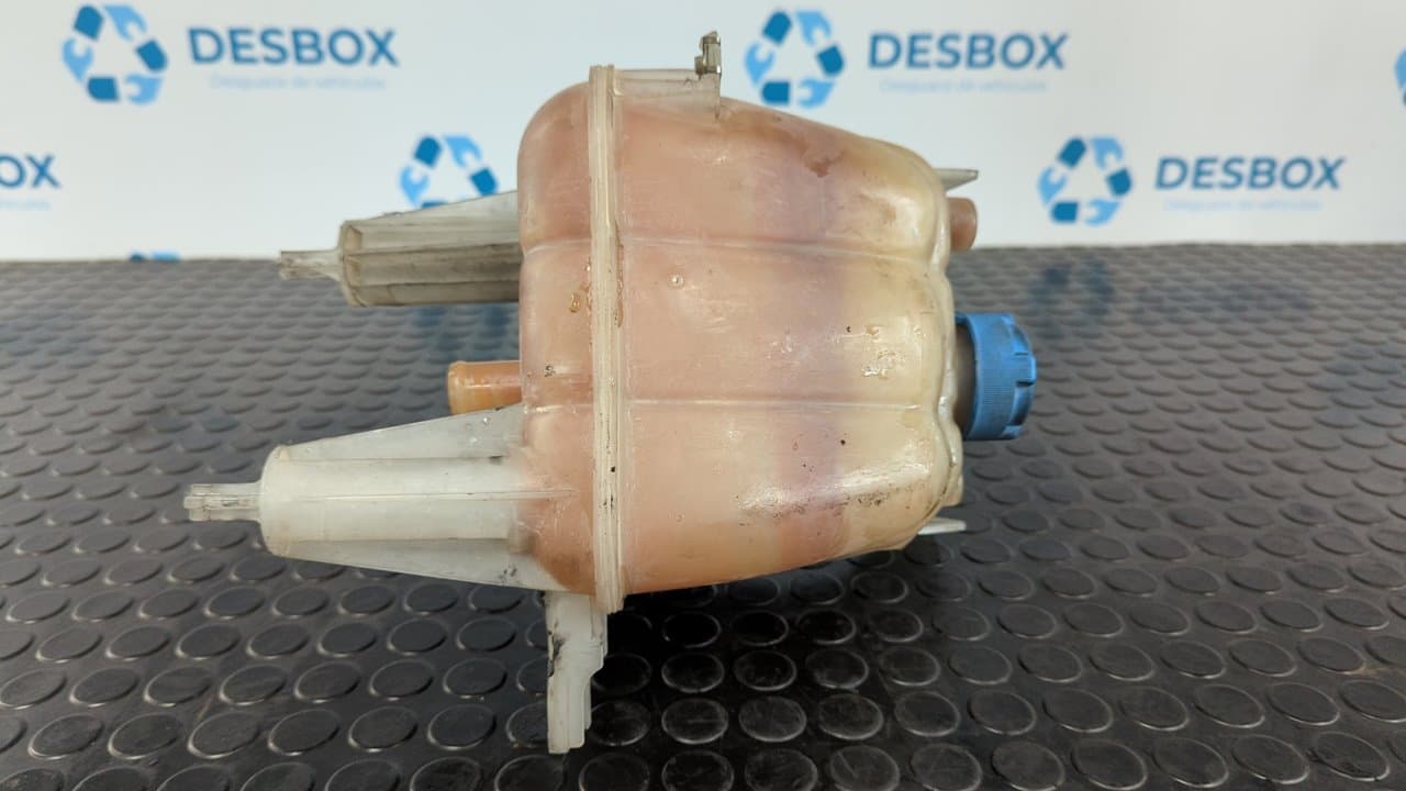 Recambio de DEPOSITO EXPANSION para PEUGEOT BOXER CAJA CERR. TECHO ELEVADO (BAT.3450)(335)(2007 =>) HDi (335) 4H03 referencia OEM IAM C705 - BLANCO