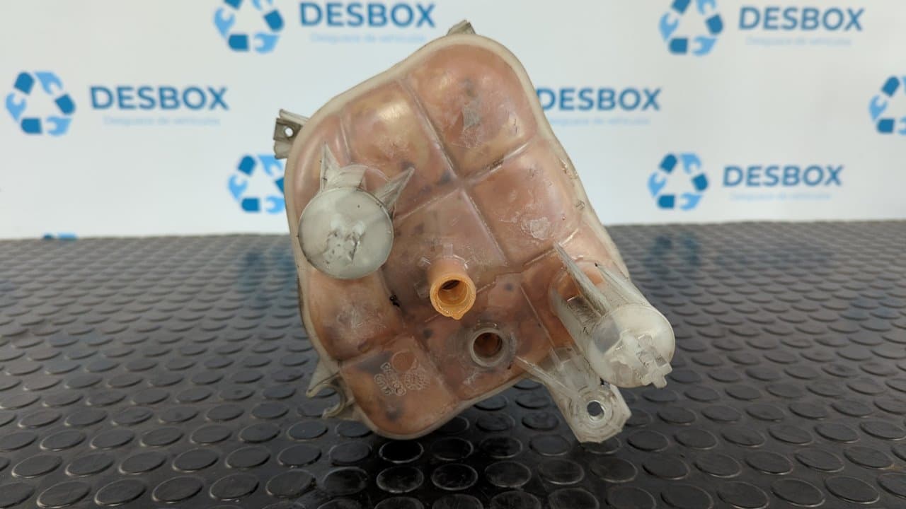 Recambio de DEPOSITO EXPANSION para PEUGEOT BOXER CAJA CERR. TECHO ELEVADO (BAT.3450)(335)(2007 =>) HDi (335) 4H03 referencia OEM IAM C705 - BLANCO 5