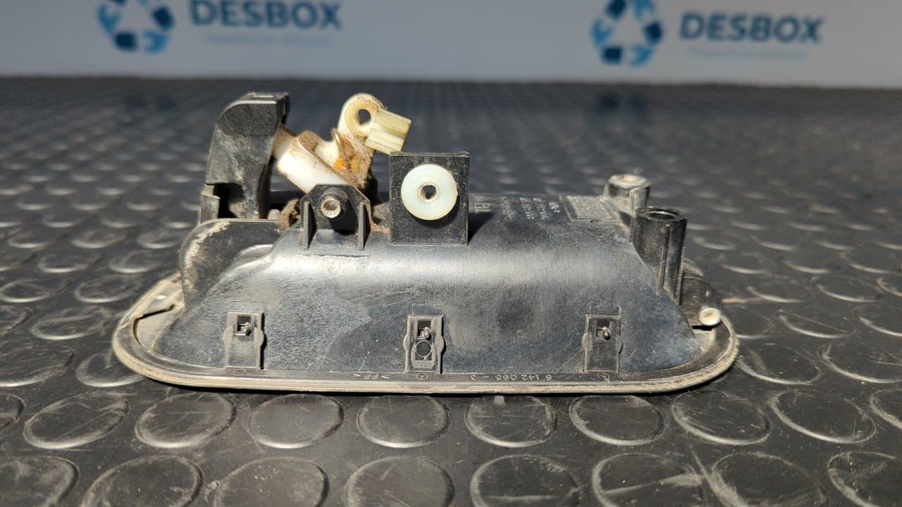 Recambio de MANETA DELANTERA DERECHA para MITSUBISHI CANTER 4.05 referencia OEM IAM MC142096 5