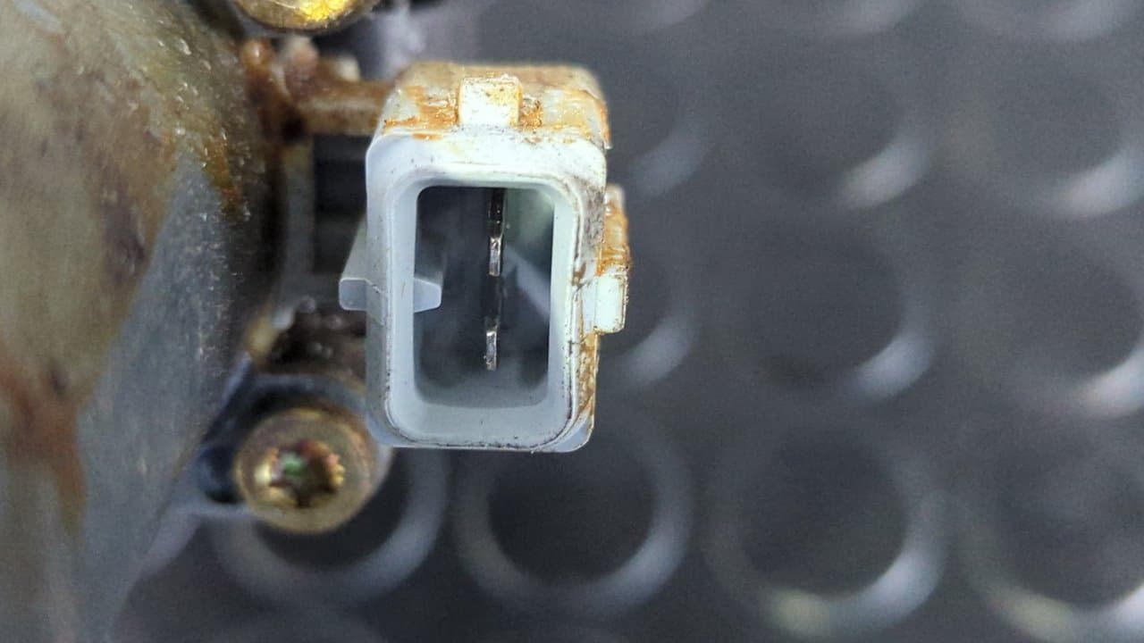 Recambio de ELEVALUNAS DELANTERO DERECHO para MITSUBISHI CANTER 4.05 referencia OEM IAM 0130821701 8