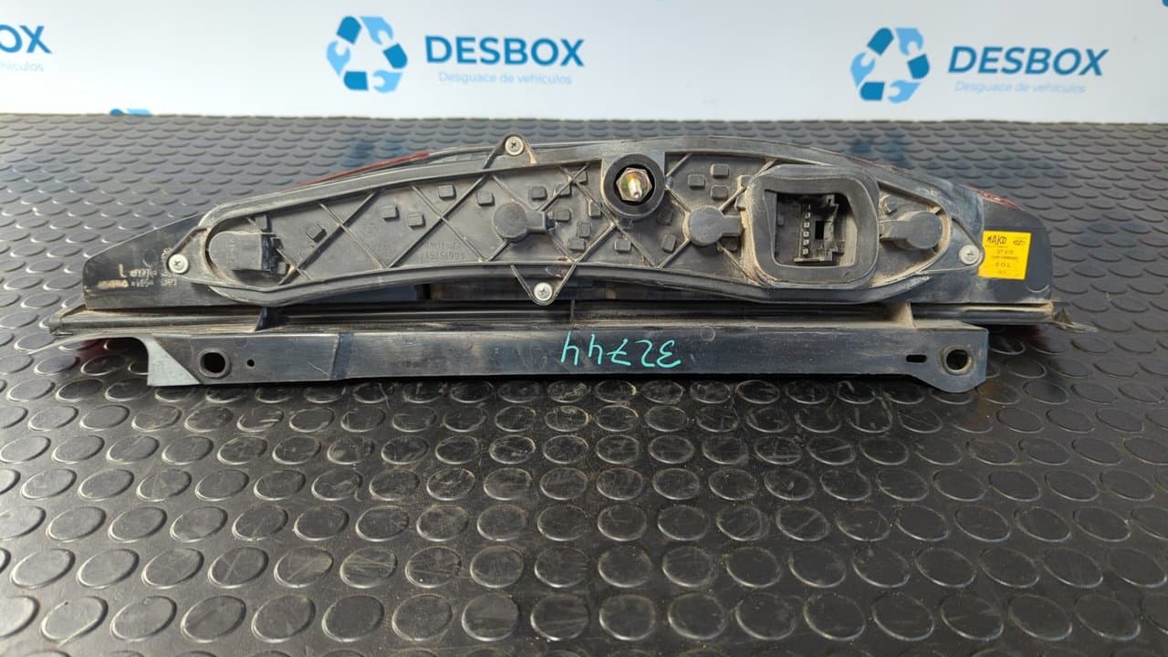 Recambio de PILOTO TRASERO IZQUIERDO para FIAT DOBLO (119) 1.9 JTD CAT 223A7000 referencia OEM IAM 40610748 - BLANCO 2