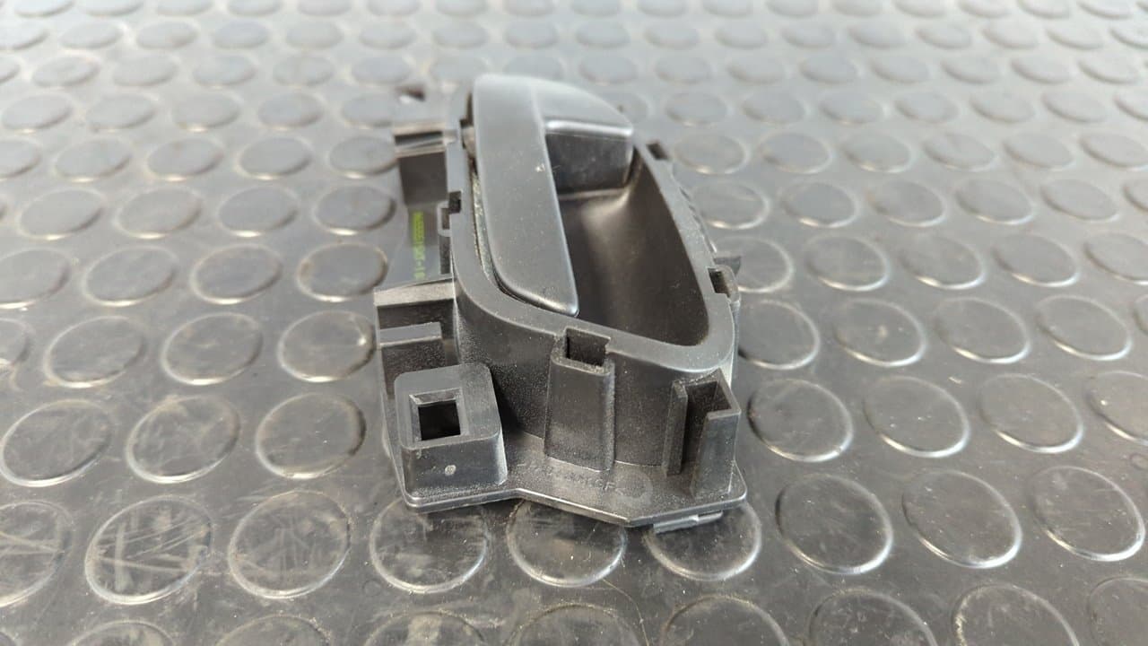 Recambio de MANETA INTERIOR TRASERA IZQUIERDA para PEUGEOT 207 Urban KFV referencia OEM IAM 96555515XT - GRIS 2