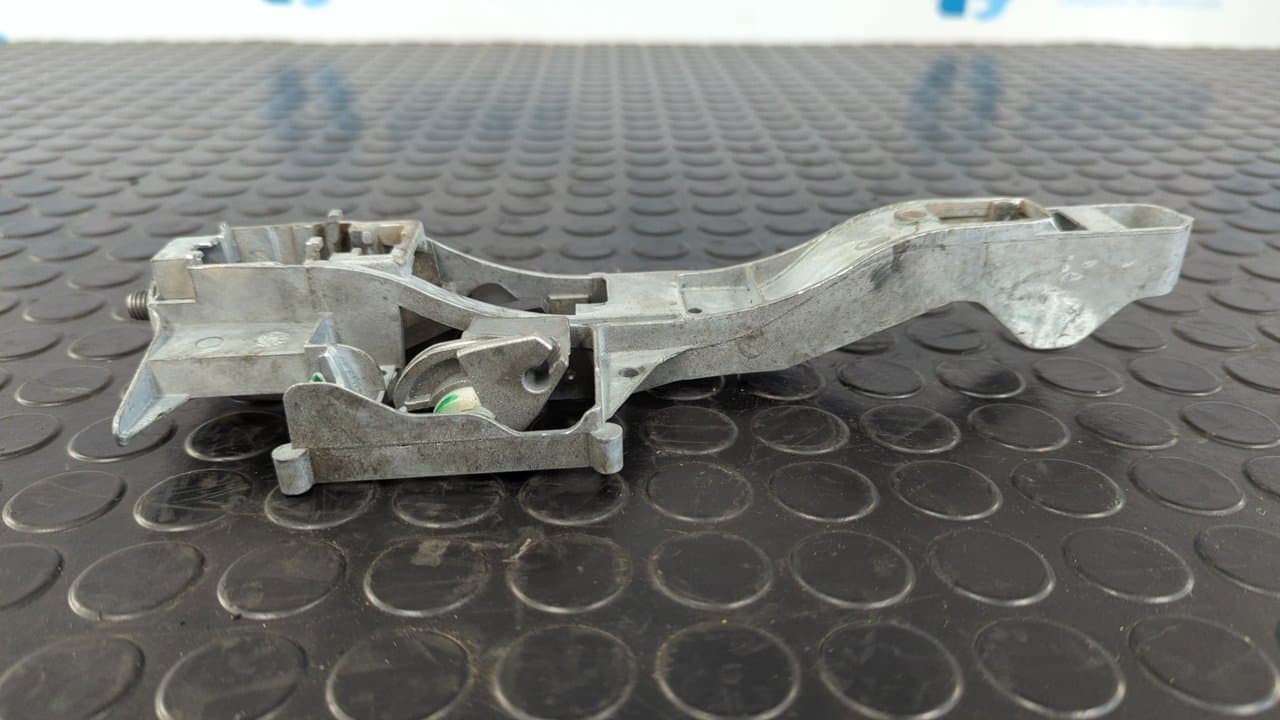 Recambio de MANETA  TRASERA IZQUIERDA para PEUGEOT 207 Urban KFV referencia OEM IAM 9680656680 - GRIS 2