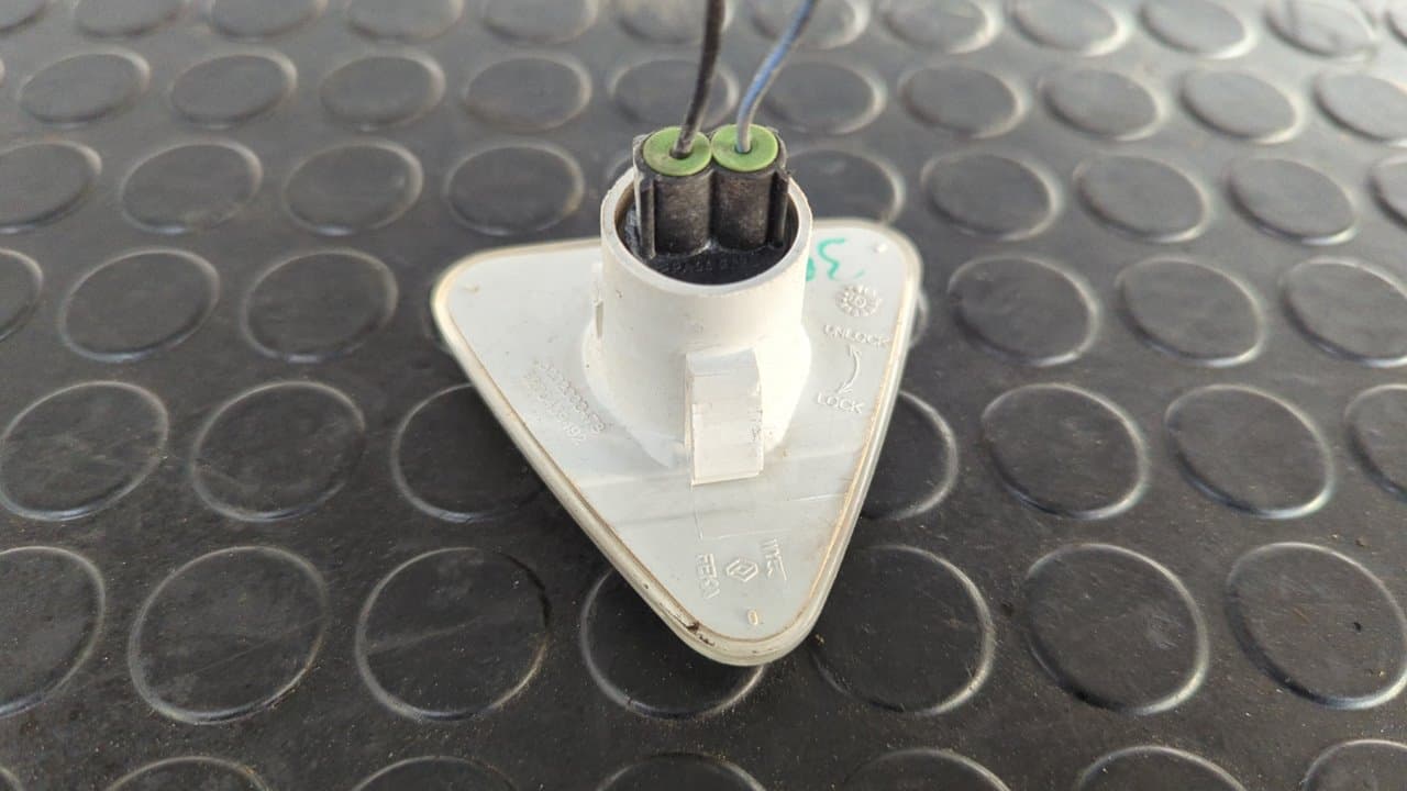 Recambio de PILOTO LATERAL IZQUIERDO para RENAULT KANGOO 1.5 dCi Diesel CAT K9K B8 referencia OEM IAM 8200439492 - BLANCO 3