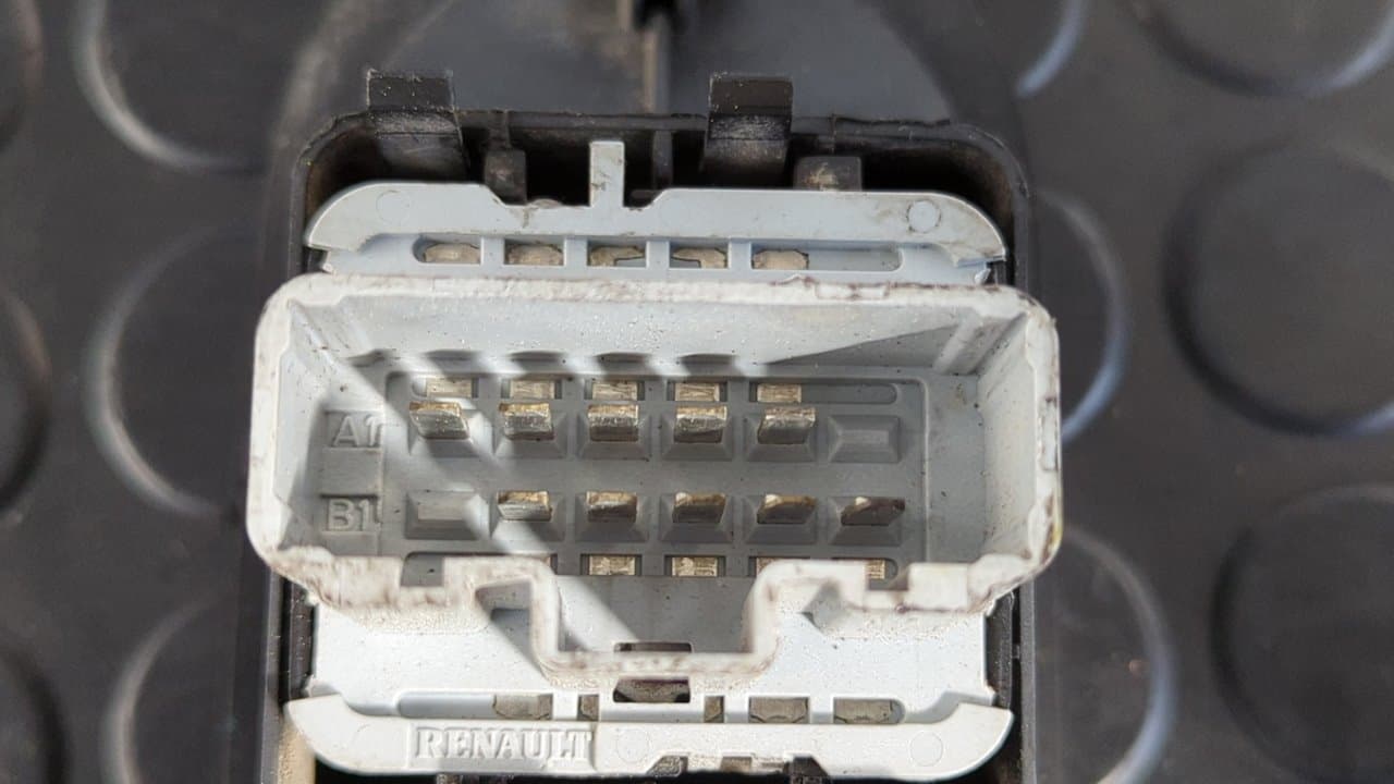 Recambio de MANDO ELEVALUNAS DELANTERO IZQUIERDO para RENAULT LAGUNA II (BG0) Authentique F9Q D6 referencia OEM IAM 8200160603 - BLANCO 8