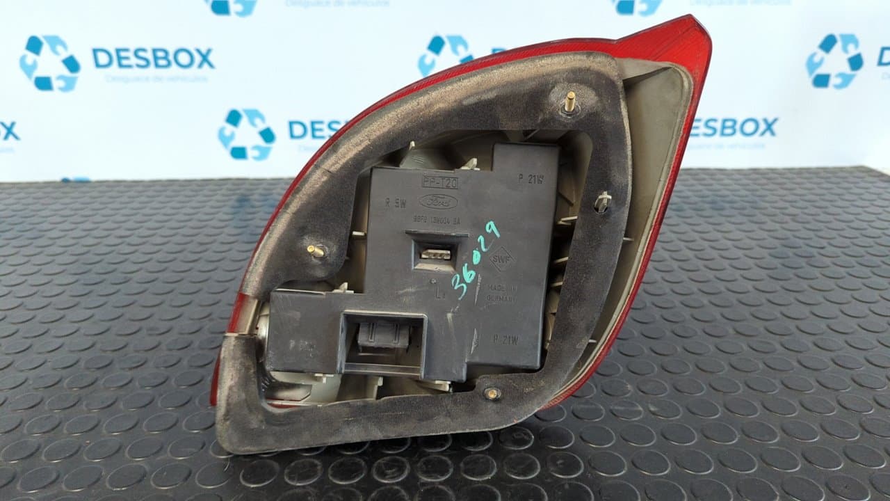 Recambio de PILOTO TRASERO IZQUIERDO para FORD FIESTA BERLINA Básico RTJ referencia OEM IAM 96FG13N004BA - NEGRO 3