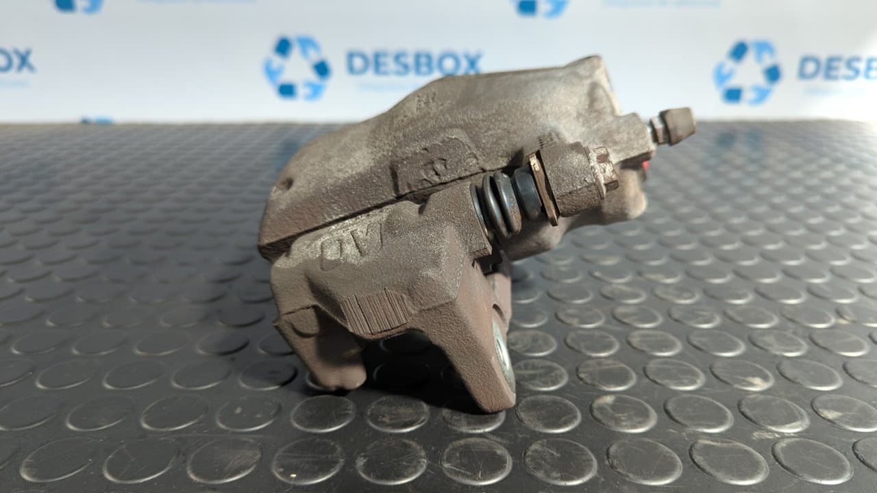 Recambio de PINZA DE FRENO DELANTERA IZQUIERDA para TOYOTA AURIS 1.4 Turbodiesel CAT 1ND referencia OEM IAM Y01985 - BLANCO 4
