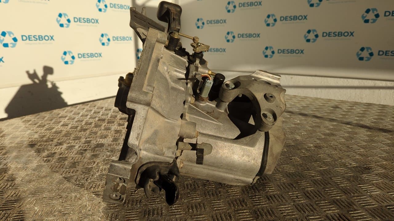 Recambio de CAJA CAMBIOS para CITROEN C2 KFVTU3JP referencia OEM IAM 20CP24 - GRIS 3