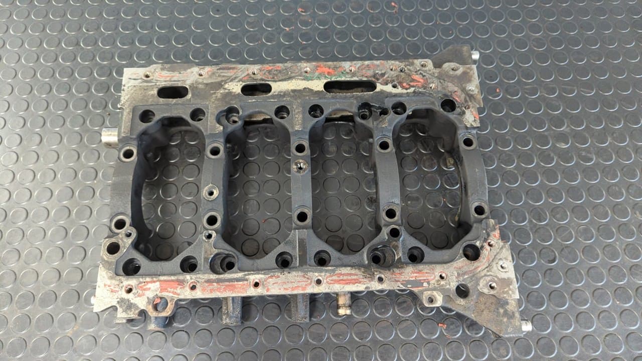 Recambio de SOBRECARTER para MITSUBISHI MONTERO (V80/V90) 4M41 - GRIS 6