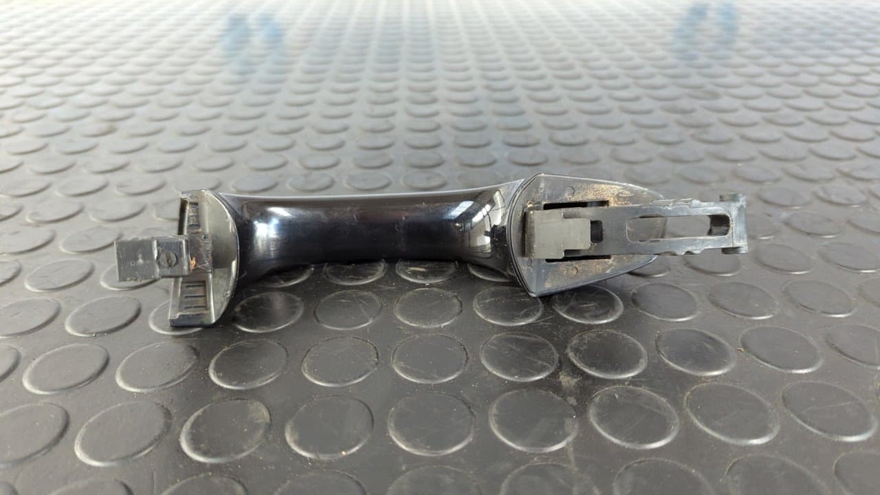 Recambio de MANETA TRASERA DERECHA para VOLKSWAGEN GOLF VII LIM. (5G1) BlueMotion CRKB referencia OEM IAM 5G0837206 - NEGRO 2