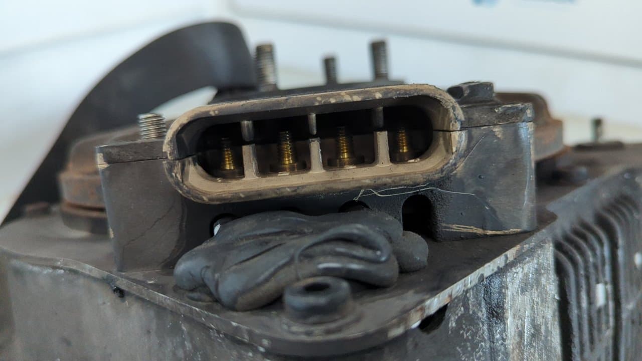 Recambio de NO IDENTIFICADO para MERCEDES-BENZ SPRINTER 02.00 -> COMBI 213  CDI   (902.671-672) 611981 referencia OEM IAM EC211104 - BLANCO 2