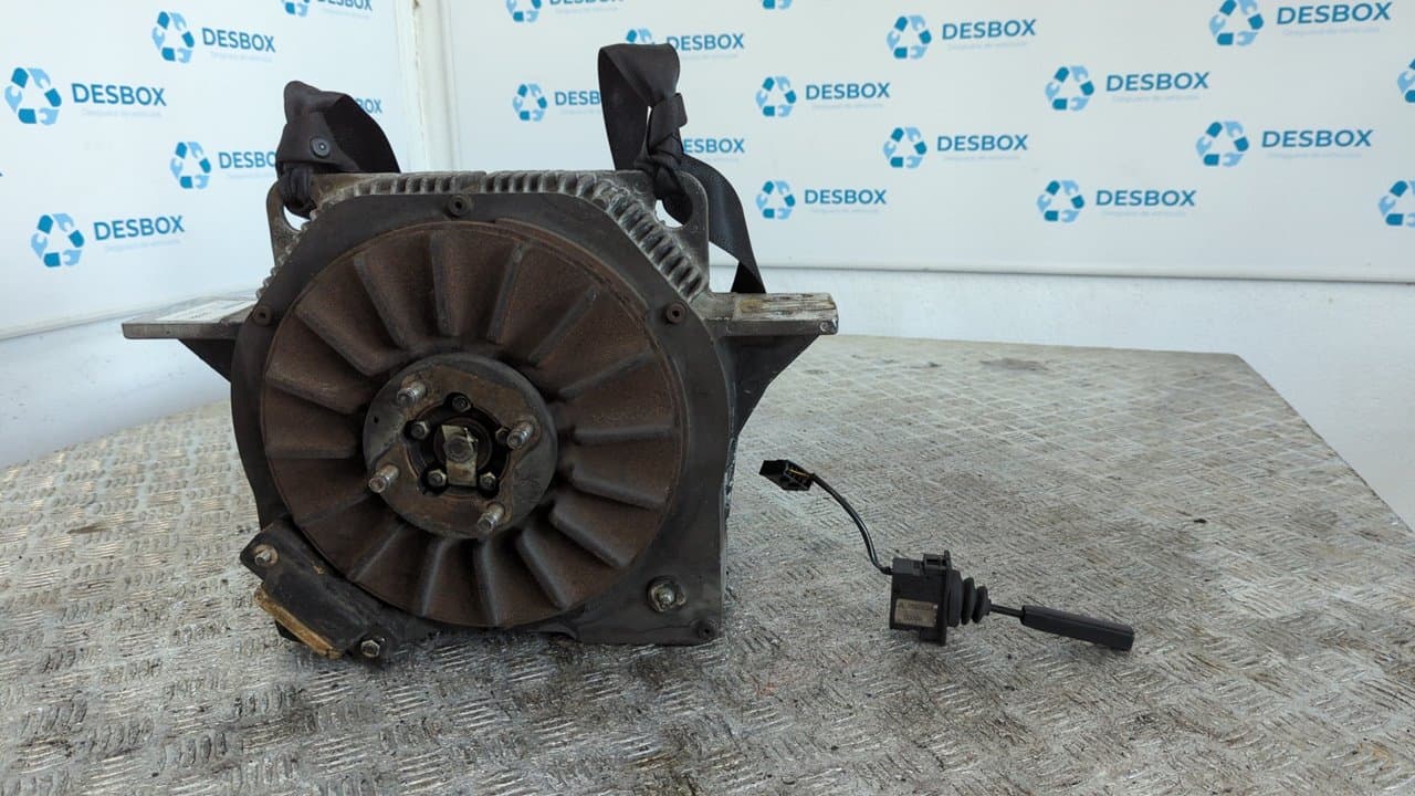 Recambio de NO IDENTIFICADO para MERCEDES-BENZ SPRINTER 02.00 -> COMBI 213  CDI   (902.671-672) 611981 referencia OEM IAM EC211104 - BLANCO