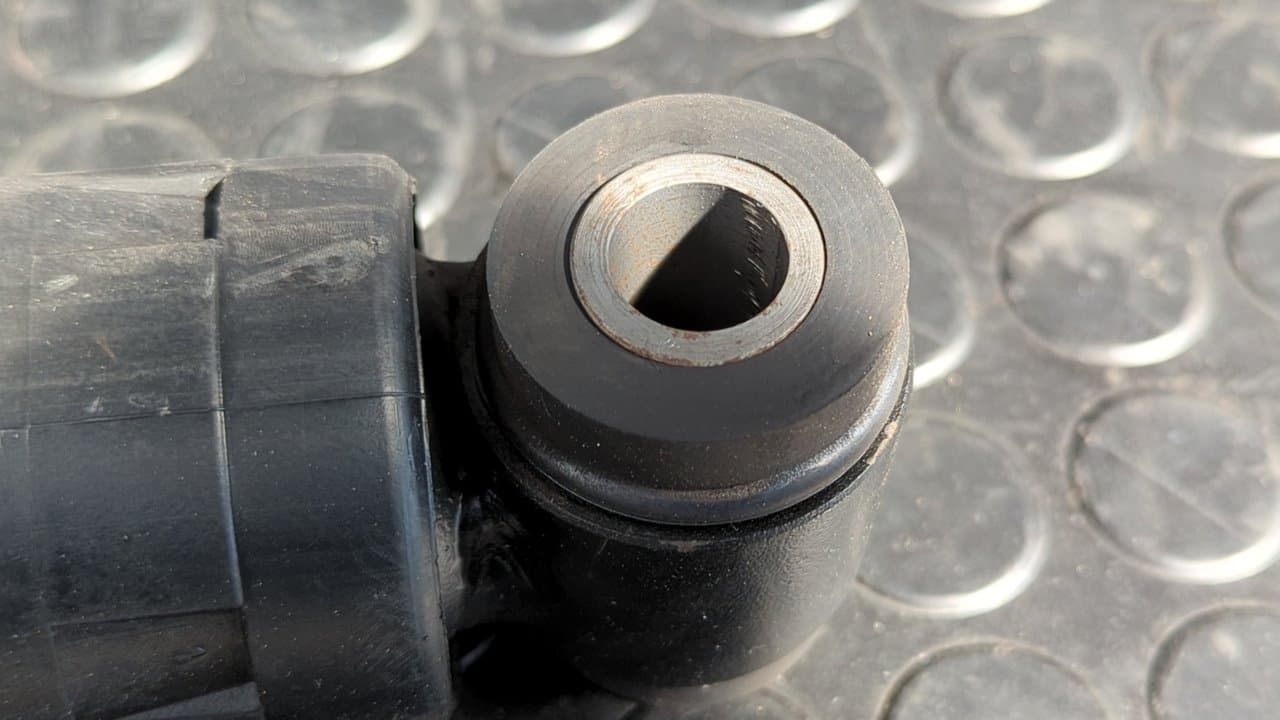 Recambio de JUEGO AMORTIGUADORES TRASEROS para MERCEDES-BENZ SPRINTER 02.00 -> COMBI 213  CDI   (902.671-672) 611981 referencia OEM IAM 141700125761 - BLANCO 10