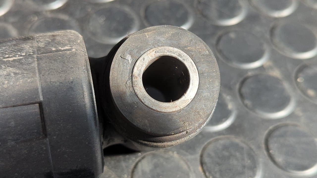 Recambio de JUEGO AMORTIGUADORES TRASEROS para MERCEDES-BENZ SPRINTER 02.00 -> COMBI 213  CDI   (902.671-672) 611981 referencia OEM IAM 141700125761 - BLANCO 2
