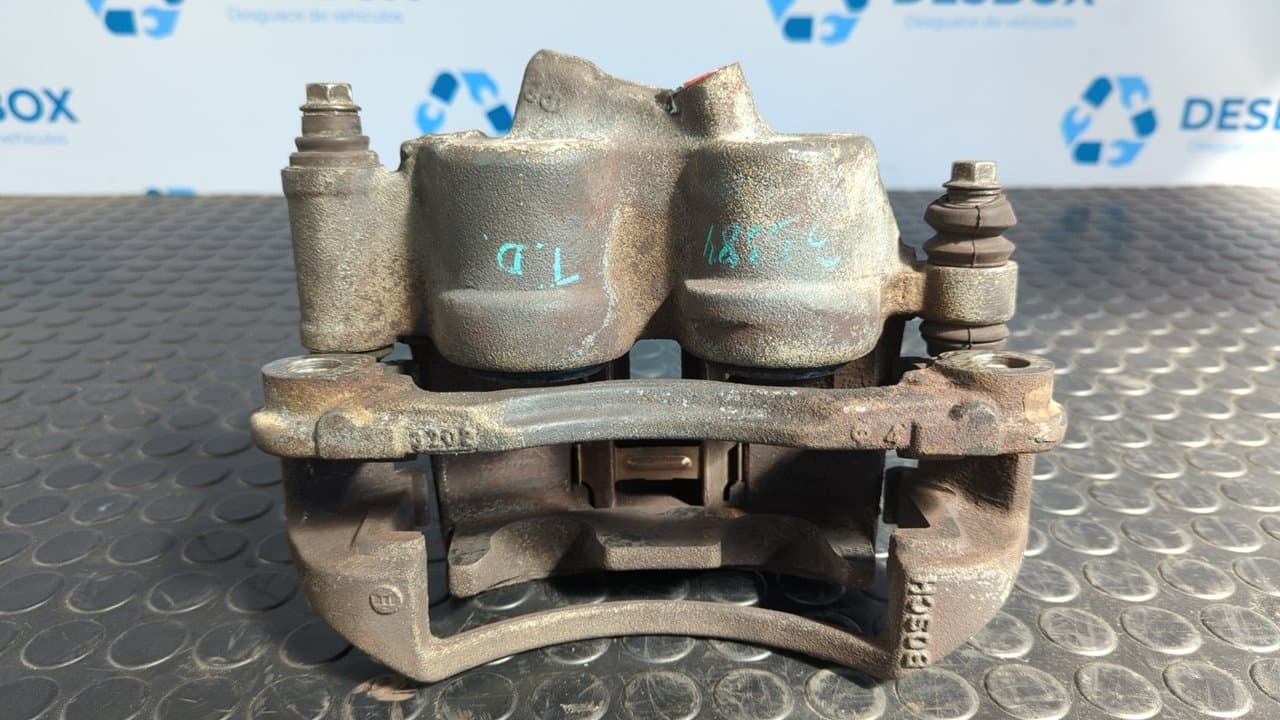 Recambio de PINZA DE FRENO TRASERA DERECHA para MERCEDES-BENZ SPRINTER 02.00 -> COMBI 213  CDI   (902.671-672) 611981 referencia OEM IAM 45+45 RE22 - BLANCO 8