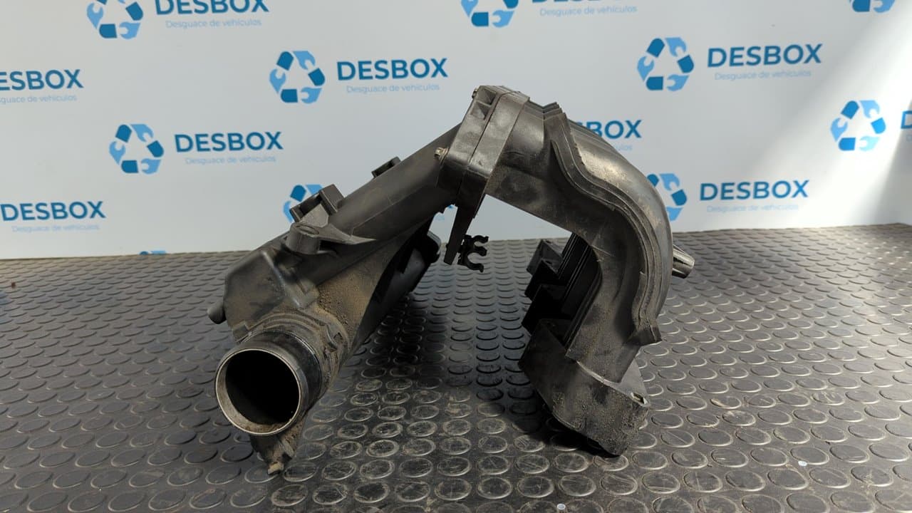 Recambio de COLECTOR ADMISION para MERCEDES-BENZ SPRINTER 02.00 -> COMBI 213  CDI   (902.671-672) 611981 referencia OEM IAM A6110902537 - BLANCO 2