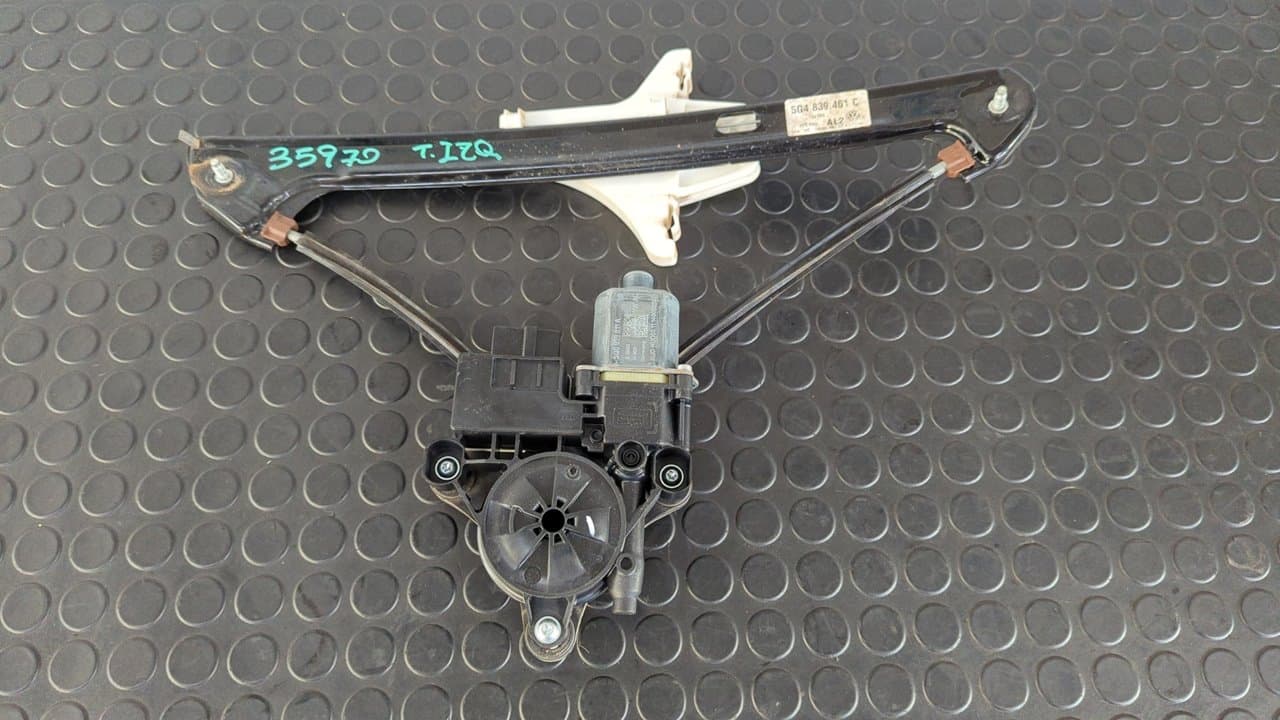 Recambio de ELEVALUNAS TRASERO IZQUIERDO para VOLKSWAGEN GOLF VII LIM. (5G1) CRKB referencia OEM IAM 5G4839461C - NEGRO