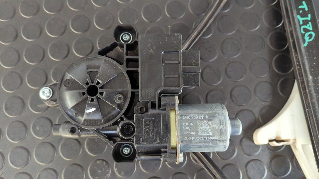 Recambio de ELEVALUNAS TRASERO IZQUIERDO para VOLKSWAGEN GOLF VII LIM. (5G1) CRKB referencia OEM IAM 5G4839461C - NEGRO 9