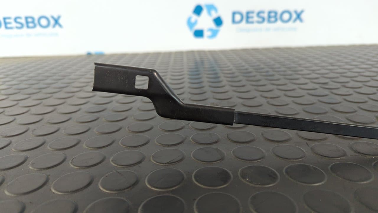 Recambio de BRAZO LIMPIA DELANTERO DERECHO para VOLKSWAGEN GOLF VII LIM. (5G1) BlueMotion CRKB referencia OEM IAM 5G1955410A - NEGRO 2