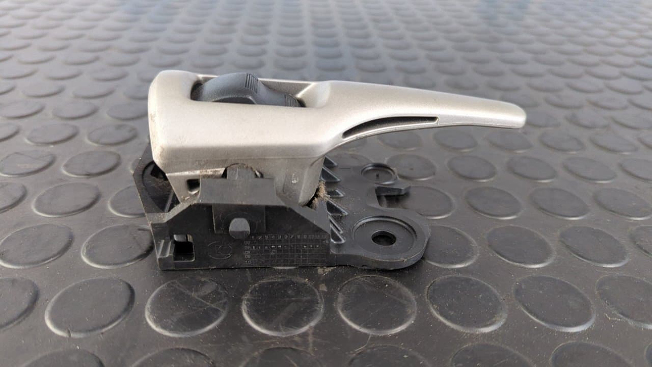 Recambio de MANETA INTERIOR TRASERA IZQUIERDA para TOYOTA AURIS 1.4 Turbodiesel CAT 1ND referencia OEM IAM 62318 - BLANCO 6