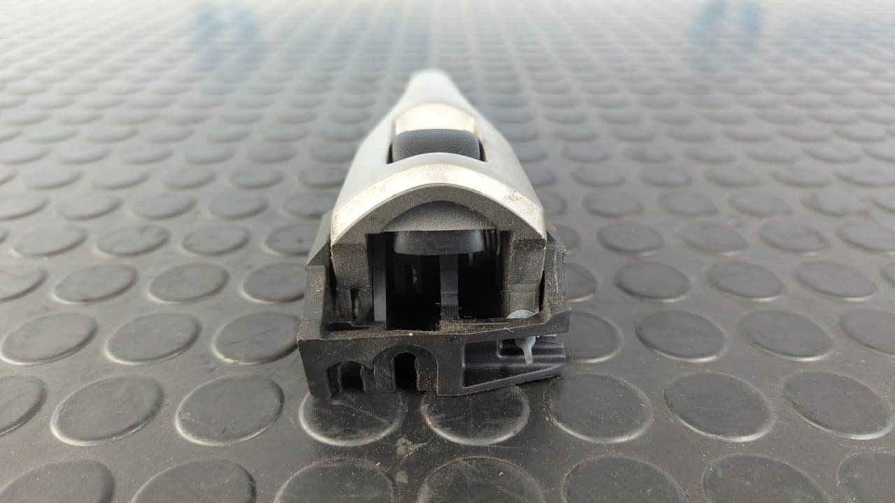 Recambio de MANETA INTERIOR TRASERA IZQUIERDA para TOYOTA AURIS 1.4 Turbodiesel CAT 1ND referencia OEM IAM 62318 - BLANCO 4