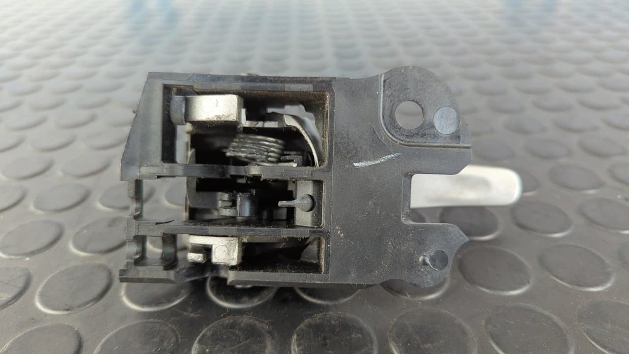 Recambio de MANETA INTERIOR TRASERA IZQUIERDA para TOYOTA AURIS 1.4 Turbodiesel CAT 1ND referencia OEM IAM 62318 - BLANCO 5