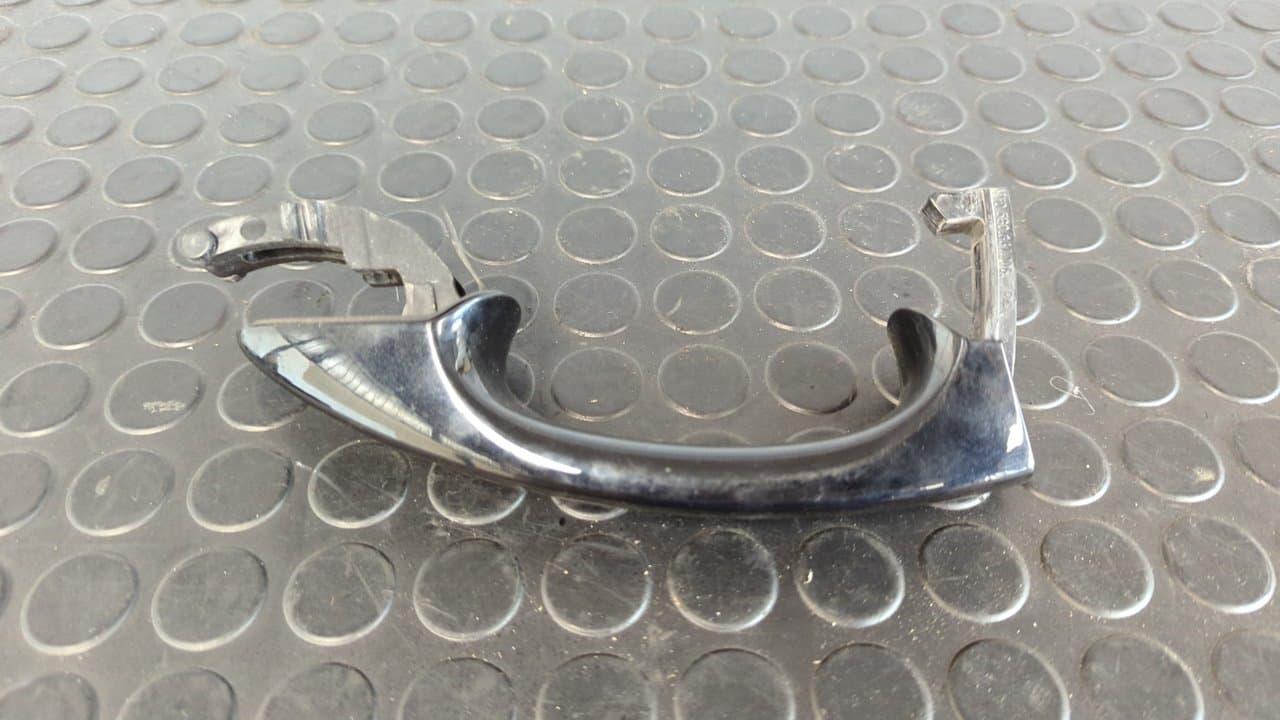 Recambio de MANETA DELANTERA DERECHA para VOLKSWAGEN GOLF VII LIM. (5G1) BlueMotion CRKB referencia OEM IAM 5G0837206 - NEGRO 5