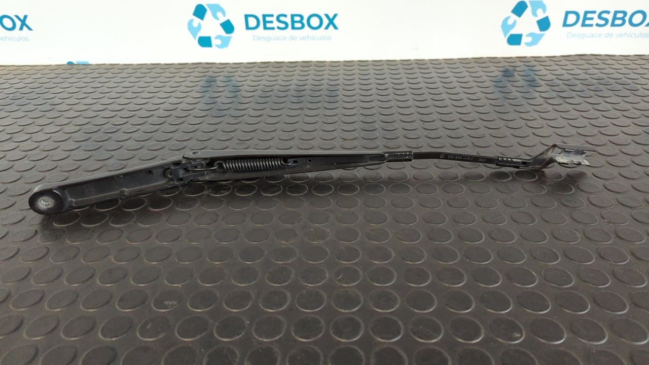 Recambio de BRAZO LIMPIA DELANTERO IZQUIERDO para VOLKSWAGEN GOLF VII LIM. (5G1) BlueMotion CRKB referencia OEM IAM 5G1955409C - NEGRO 2