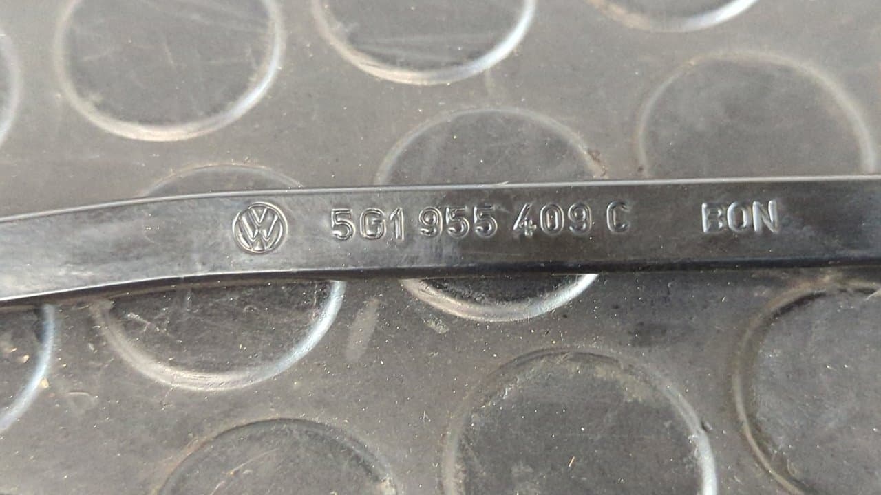 Recambio de BRAZO LIMPIA DELANTERO IZQUIERDO para VOLKSWAGEN GOLF VII LIM. (5G1) BlueMotion CRKB referencia OEM IAM 5G1955409C - NEGRO 4