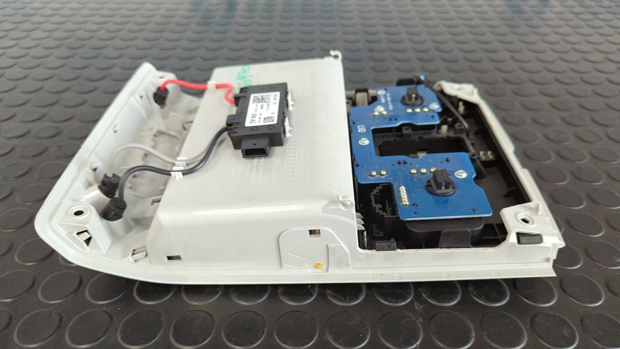 Recambio de LUZ INTERIOR para VOLKSWAGEN GOLF VII LIM. (5G1) CRKB referencia OEM IAM 5G0868837 - NEGRO 7