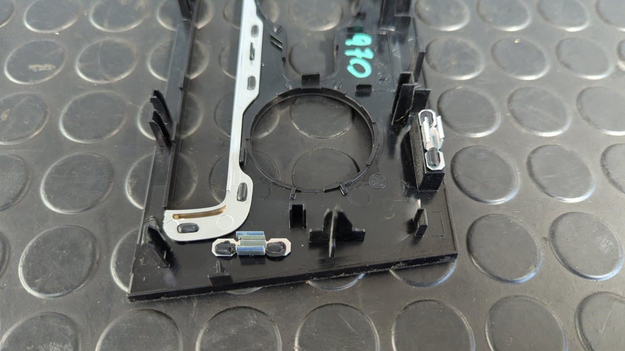 Recambio de MOLDURA para VOLKSWAGEN GOLF VII LIM. (5G1) BlueMotion CRKB referencia OEM IAM 5G1863100 - NEGRO 4