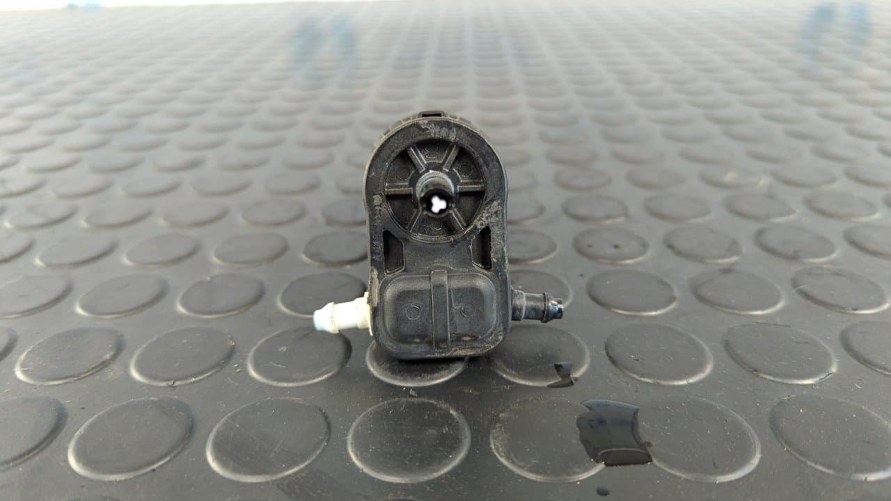 Recambio de BOMBA LIMPIA para VOLKSWAGEN GOLF VII LIM. (5G1) BlueMotion CRKB referencia OEM IAM 1K6955651 - NEGRO 5