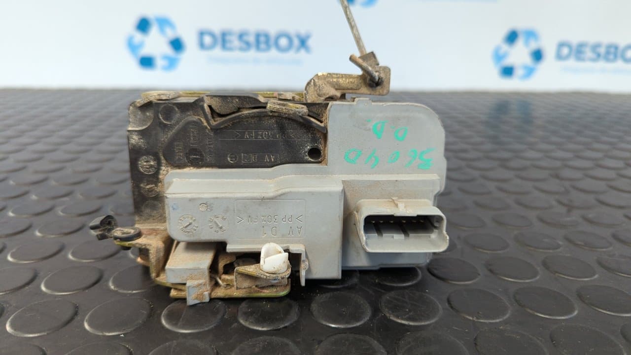 Recambio de CERRADURA PUERTA DELANTERA DERECHA para PEUGEOT 306 BERLINA 3/4/5 PUERTAS (S2) Boulebard RHY - GRIS