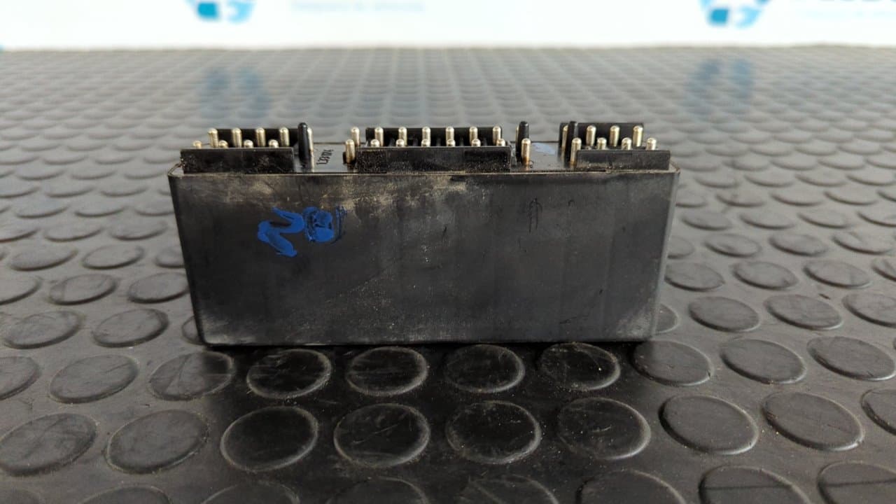 Recambio de CENTRALITA LUCES para MERCEDES CLASE E (W124) referencia OEM IAM 1265420332