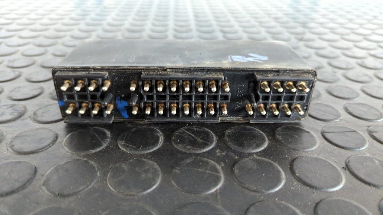 Recambio de CENTRALITA LUCES para MERCEDES CLASE E (W124) referencia OEM IAM 1265420332 4