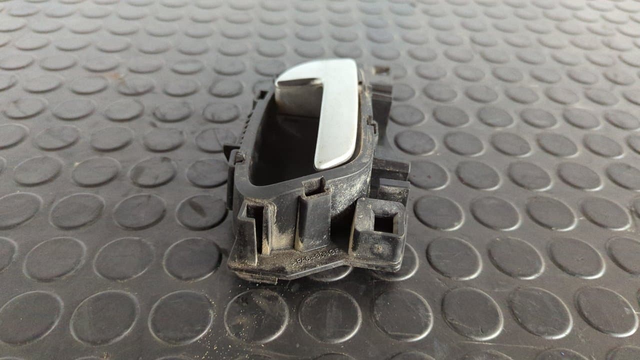 Recambio de MANETA INTERIOR DELANTERA DERECHA para PEUGEOT PARTNER KOMBI Premium 9HZDV6TED4 referencia OEM IAM 96863075VV - BLANCO 2