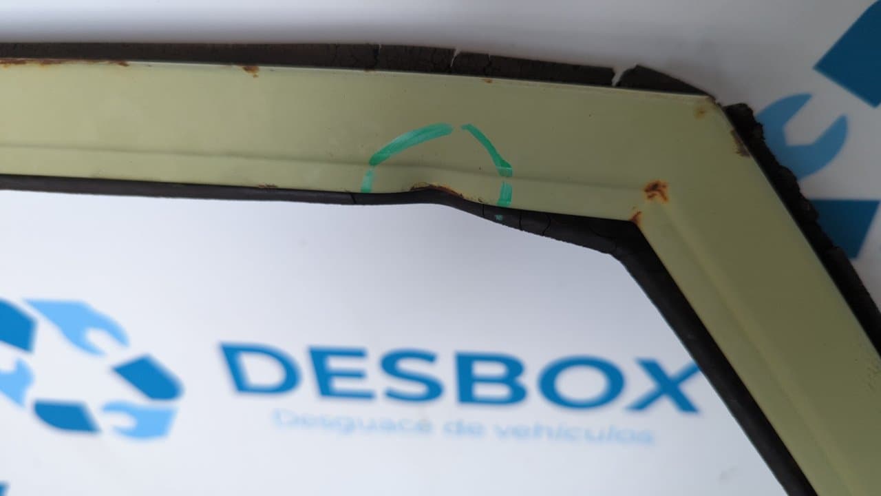 Recambio de PUERTA DELANTERA DERECHA para MERCEDES-BENZ CLASE E (W114/W115) 8