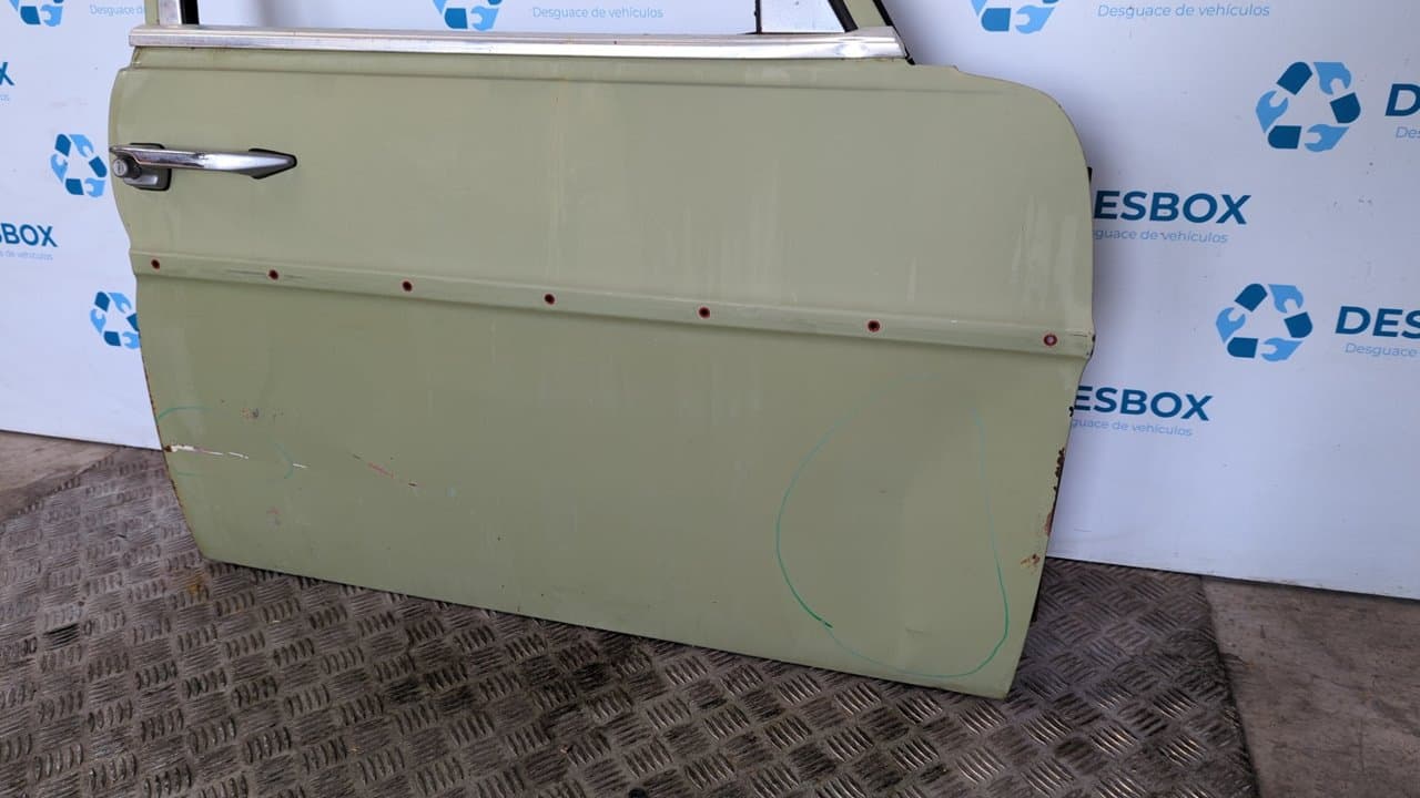 Recambio de PUERTA DELANTERA DERECHA para MERCEDES-BENZ CLASE E (W114/W115) 11
