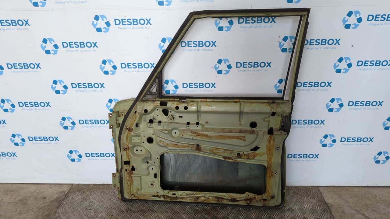 Recambio de PUERTA DELANTERA DERECHA para MERCEDES-BENZ CLASE E (W114/W115) 2