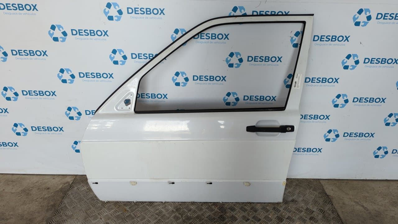 Recambio de PUERTA DELANTERA IZQUIERDA para MERCEDES-BENZ CLASE C (W201) BERLINA E 190 (201.024) M102962 referencia OEM IAM    - BLANCO