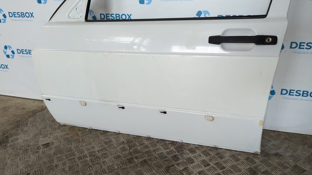 Recambio de PUERTA DELANTERA IZQUIERDA para MERCEDES-BENZ CLASE C (W201) BERLINA E 190 (201.024) M102962 referencia OEM IAM    - BLANCO 6