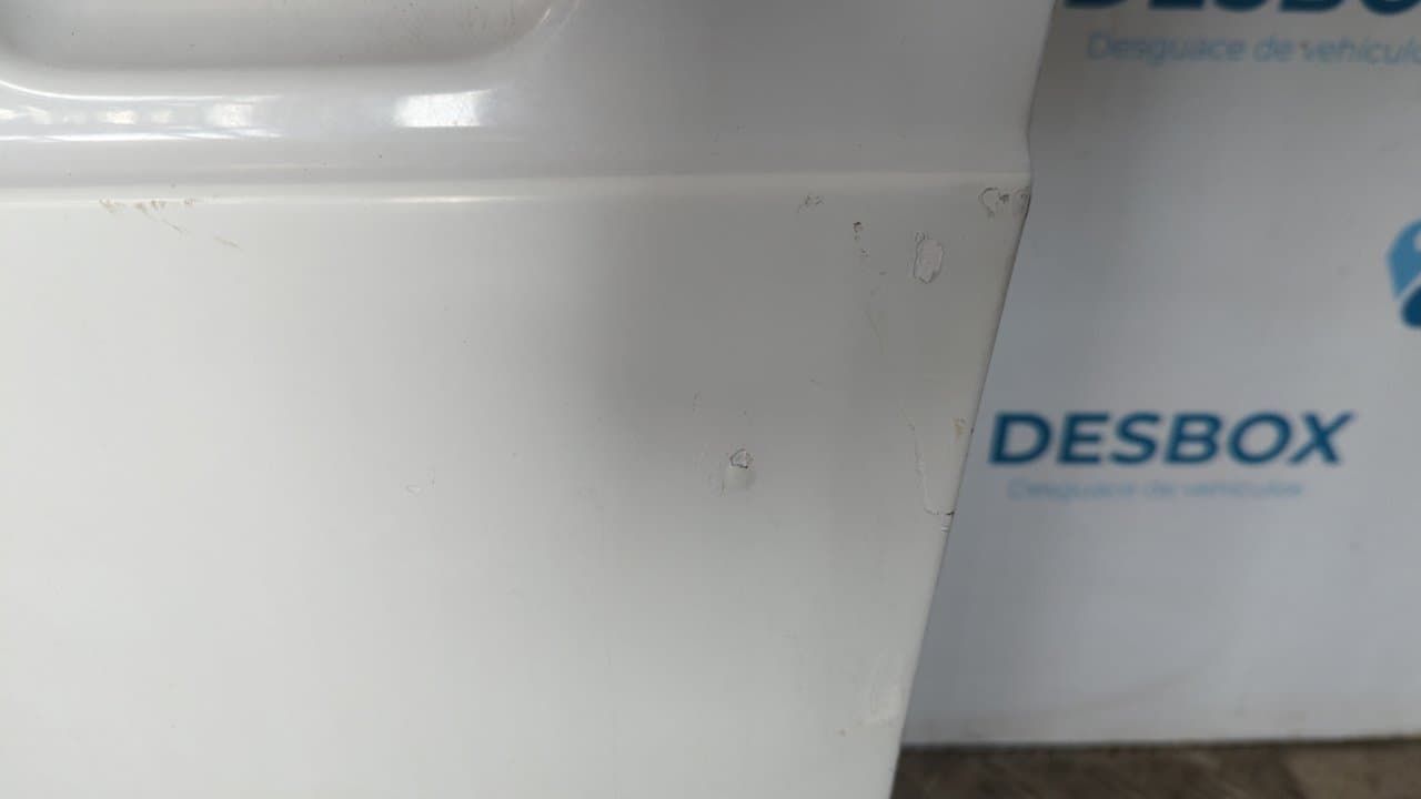 Recambio de PUERTA DELANTERA IZQUIERDA para MERCEDES-BENZ CLASE C (W201) BERLINA E 190 (201.024) M102962 referencia OEM IAM    - BLANCO 3