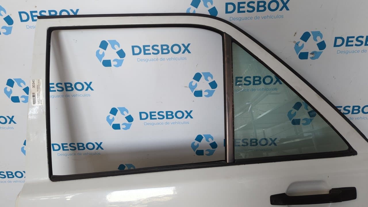 Recambio de PUERTA TRASERA IZQUIERDA para MERCEDES-BENZ CLASE C (W201) BERLINA E 190 (201.024) M102962 referencia OEM IAM    - BLANCO 3
