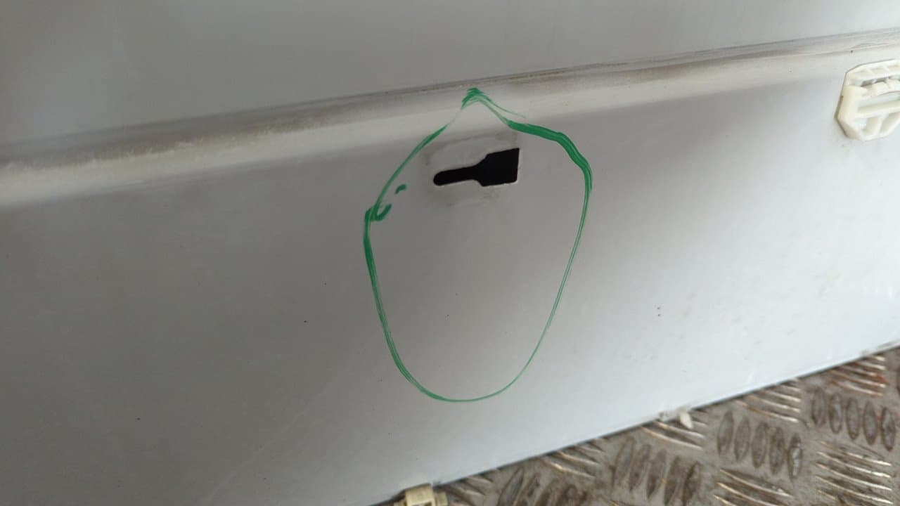 Recambio de PUERTA TRASERA IZQUIERDA para MERCEDES-BENZ CLASE C (W201) BERLINA E 190 (201.024) M102962 referencia OEM IAM    - BLANCO 5