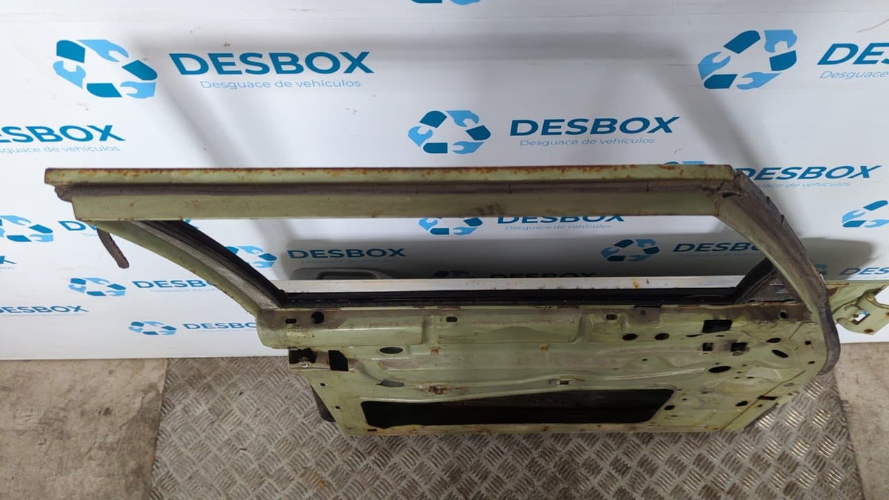 Recambio de PUERTA DELANTERA IZQUIERDA para MERCEDES-BENZ CLASE E (W114/W115) 9